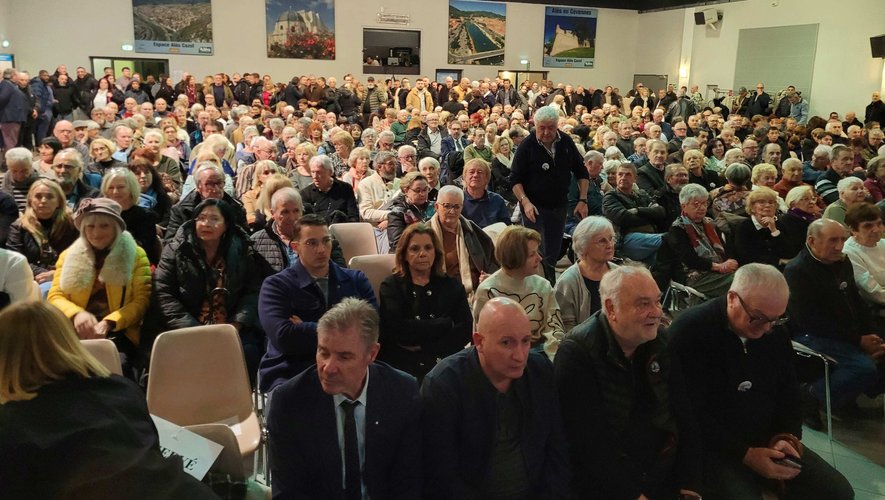 Du monde s’est déplacé jusqu’à la salle Cazot pour le meeting de Christophe Rivenq.