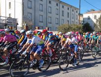 Le peloton multicolore est de retour.